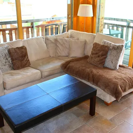 Traditional With Balcony Apartment *