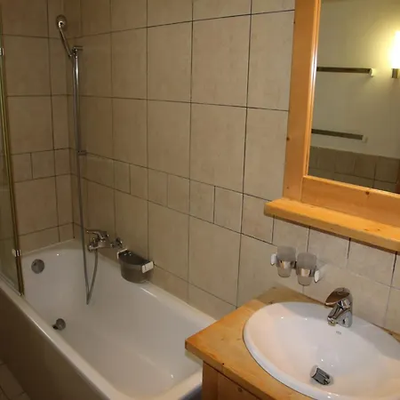 Appartement Traditional With Balcony