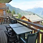 Traditional With Balcony Apartamento *